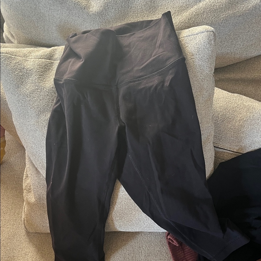 Lululemon Athletica Dark capri Leggings